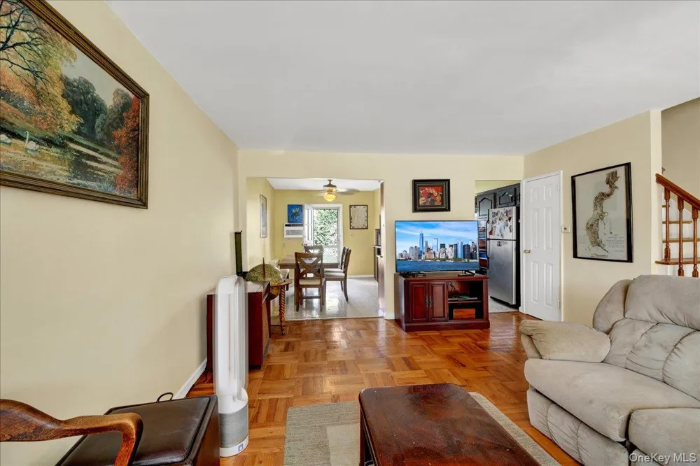 3015 Waterbury Avenue Bronx, NY 10461