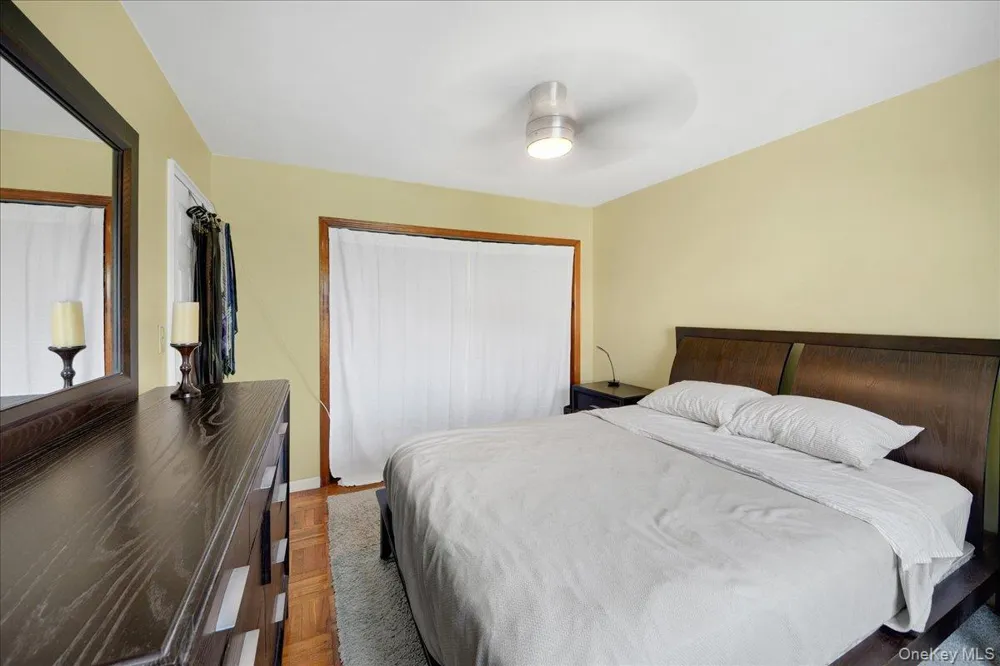3015 Waterbury Avenue Bronx, NY 10461