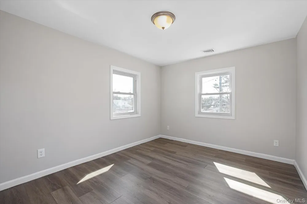 8 E 14th Street Huntington Station, NY 11746