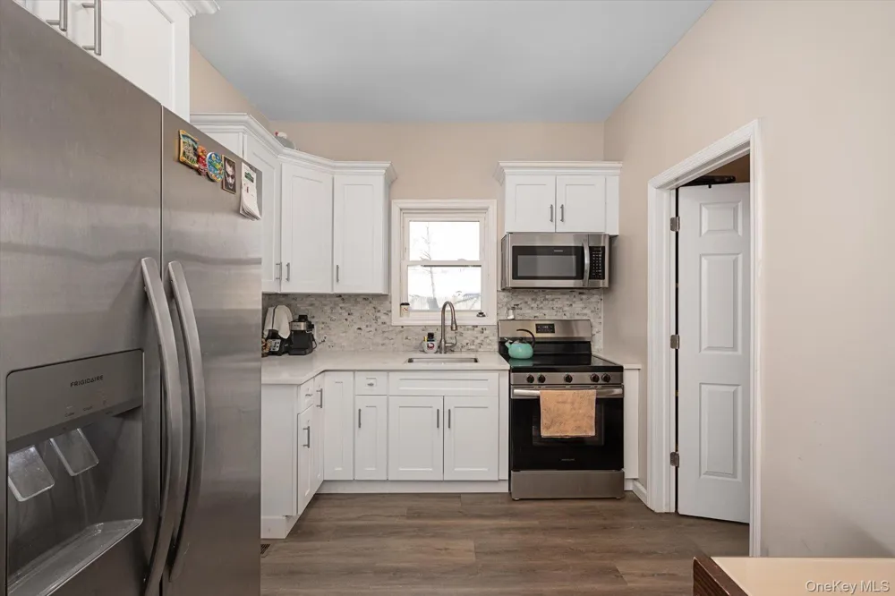 8 E 14th Street Huntington Station, NY 11746