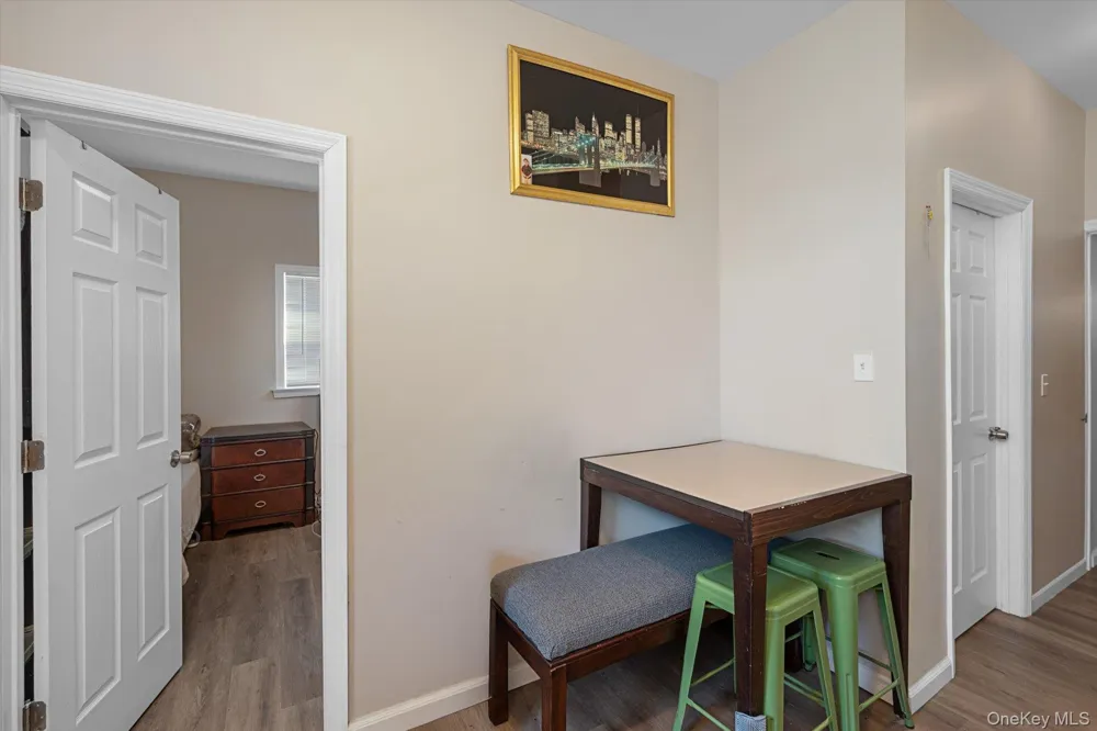 8 E 14th Street Huntington Station, NY 11746