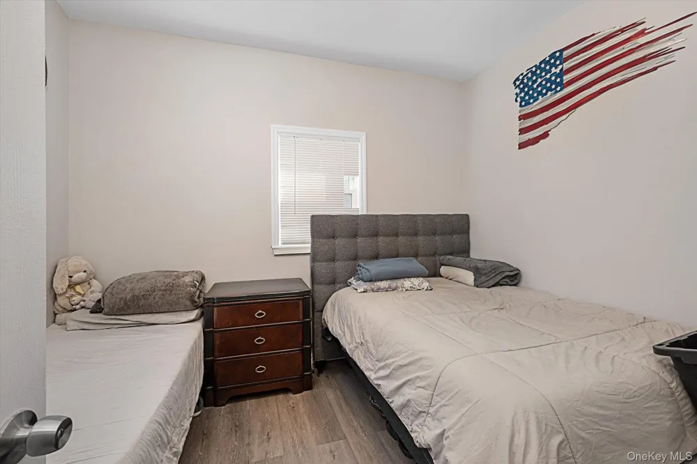 8 E 14th Street Huntington Station, NY 11746