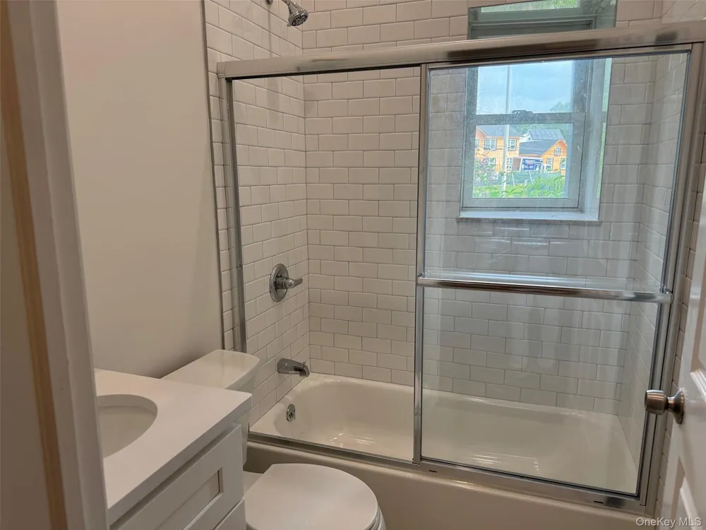 11 Shore Road #1 Port Washington, NY 11050