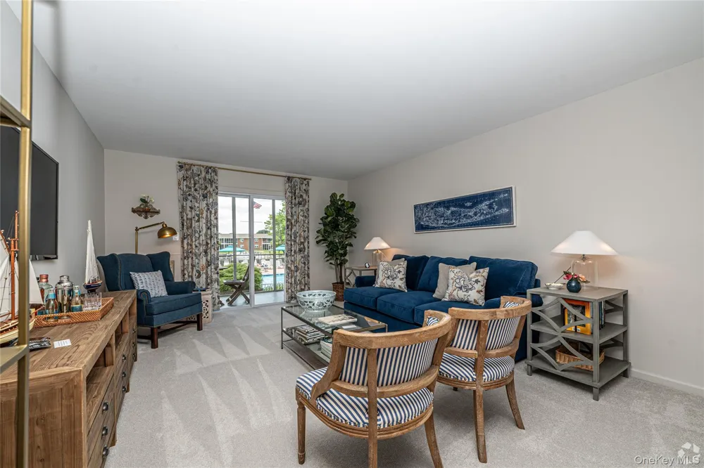 346 Captians Drive West Babylon, NY 11704