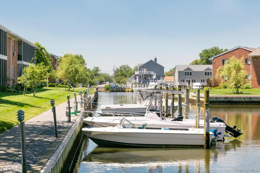 346 Captians Drive West Babylon, NY 11704