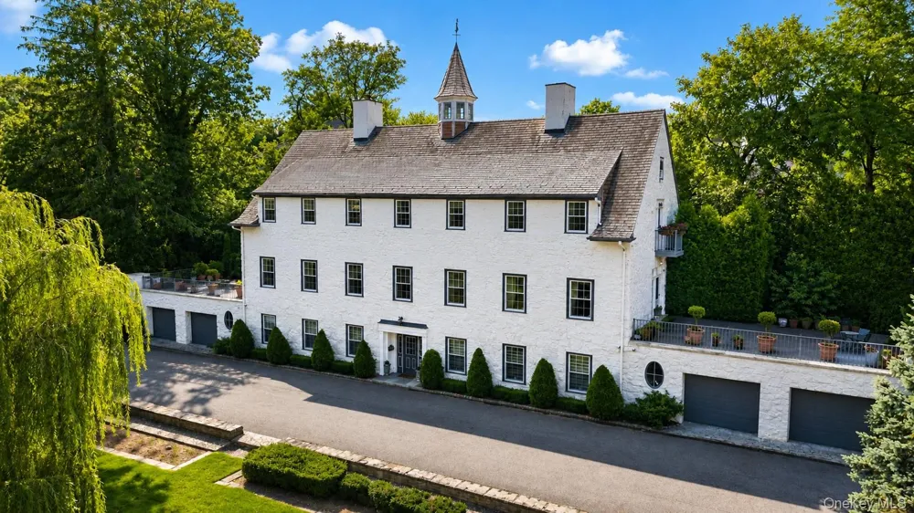 79 Flagg Court Staten Island, NY 10304