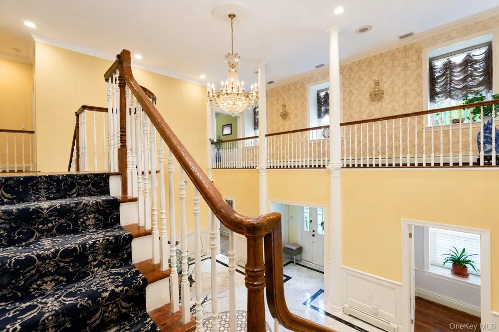 79 Flagg Court Staten Island, NY 10304