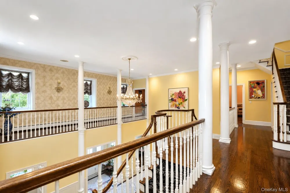 79 Flagg Court Staten Island, NY 10304