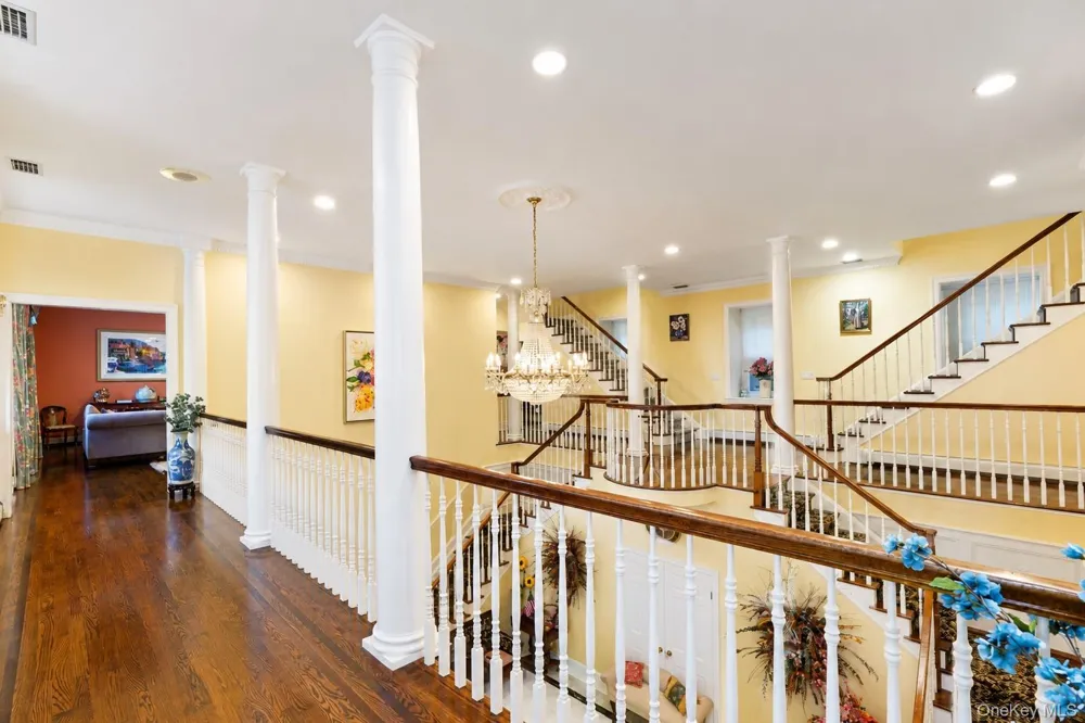 79 Flagg Court Staten Island, NY 10304