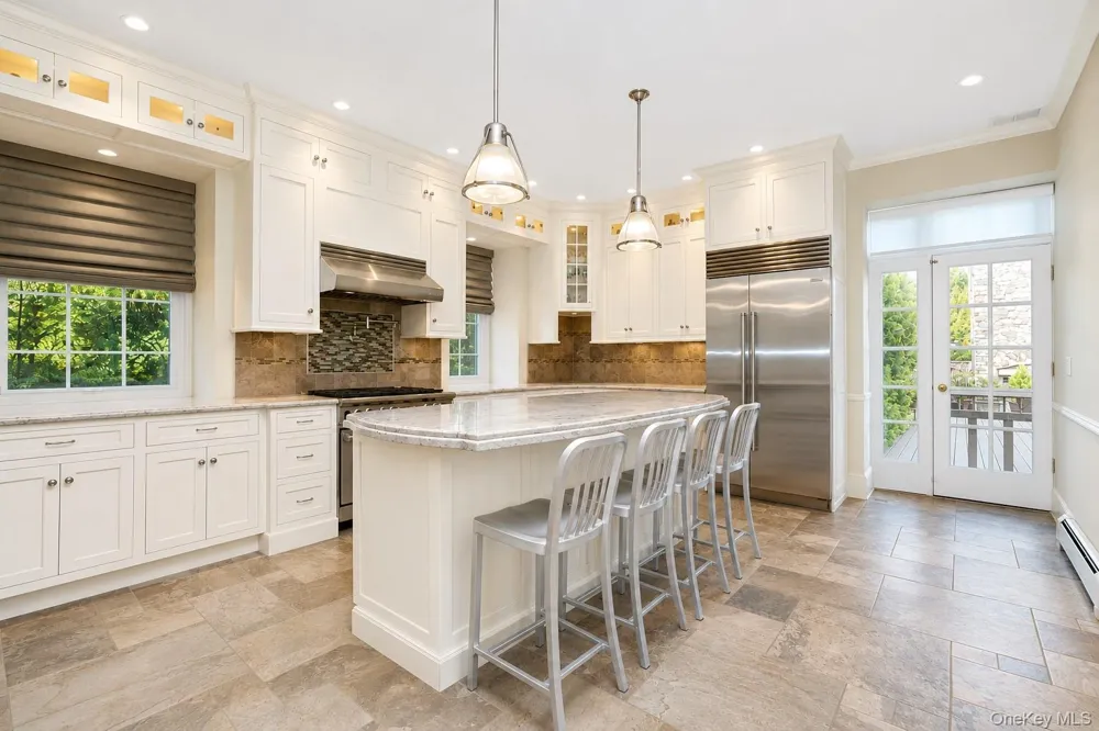 79 Flagg Court Staten Island, NY 10304