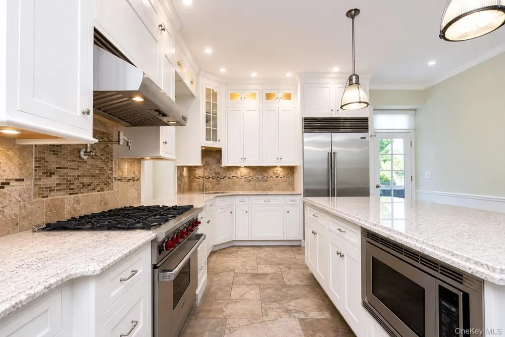 79 Flagg Court Staten Island, NY 10304