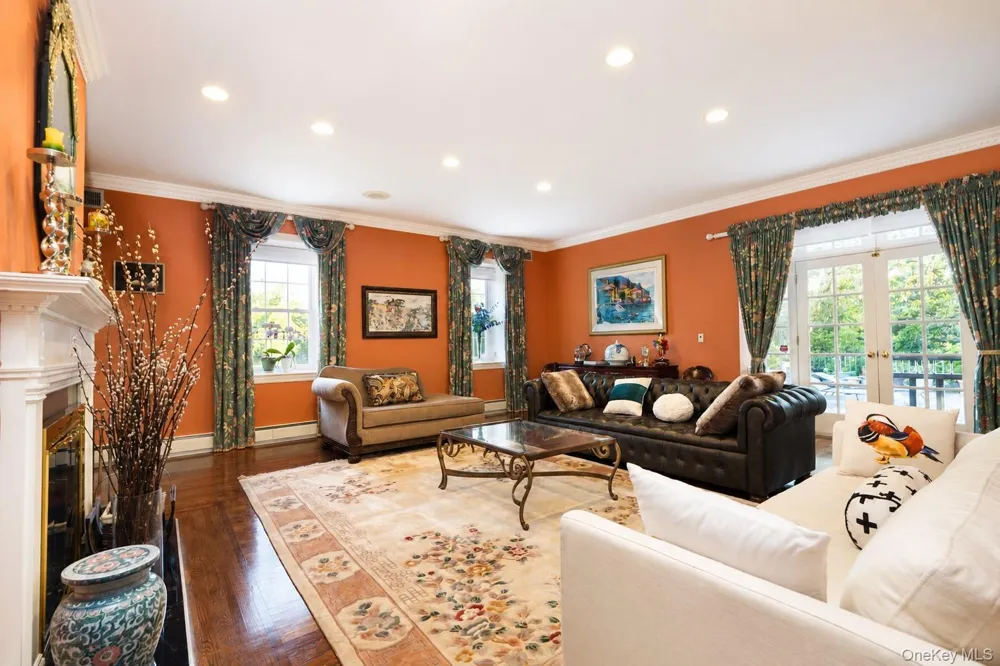 79 Flagg Court Staten Island, NY 10304