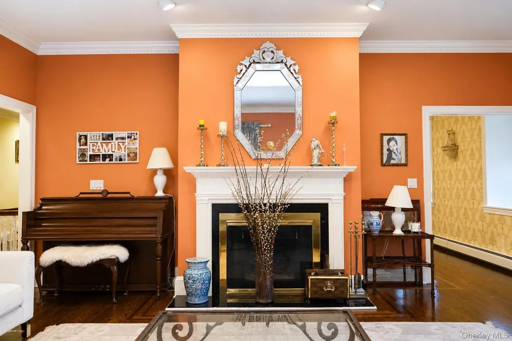 79 Flagg Court Staten Island, NY 10304