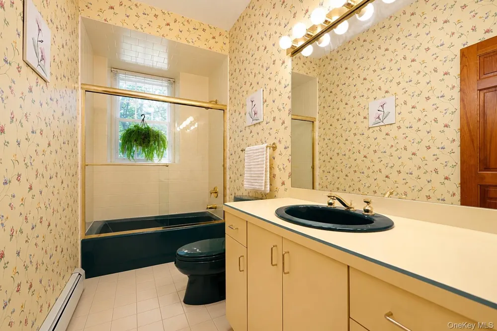 79 Flagg Court Staten Island, NY 10304