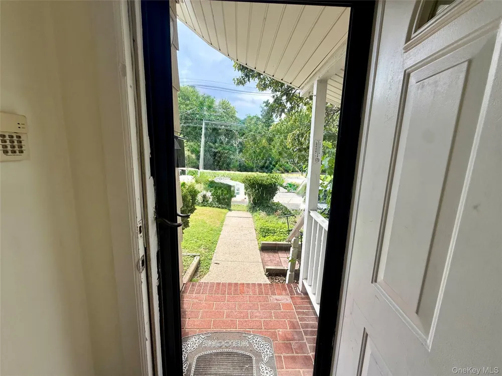 175 S Brookside Avenue Freeport, NY 11520