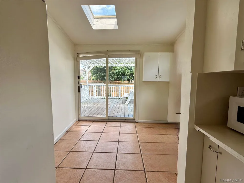 175 S Brookside Avenue Freeport, NY 11520