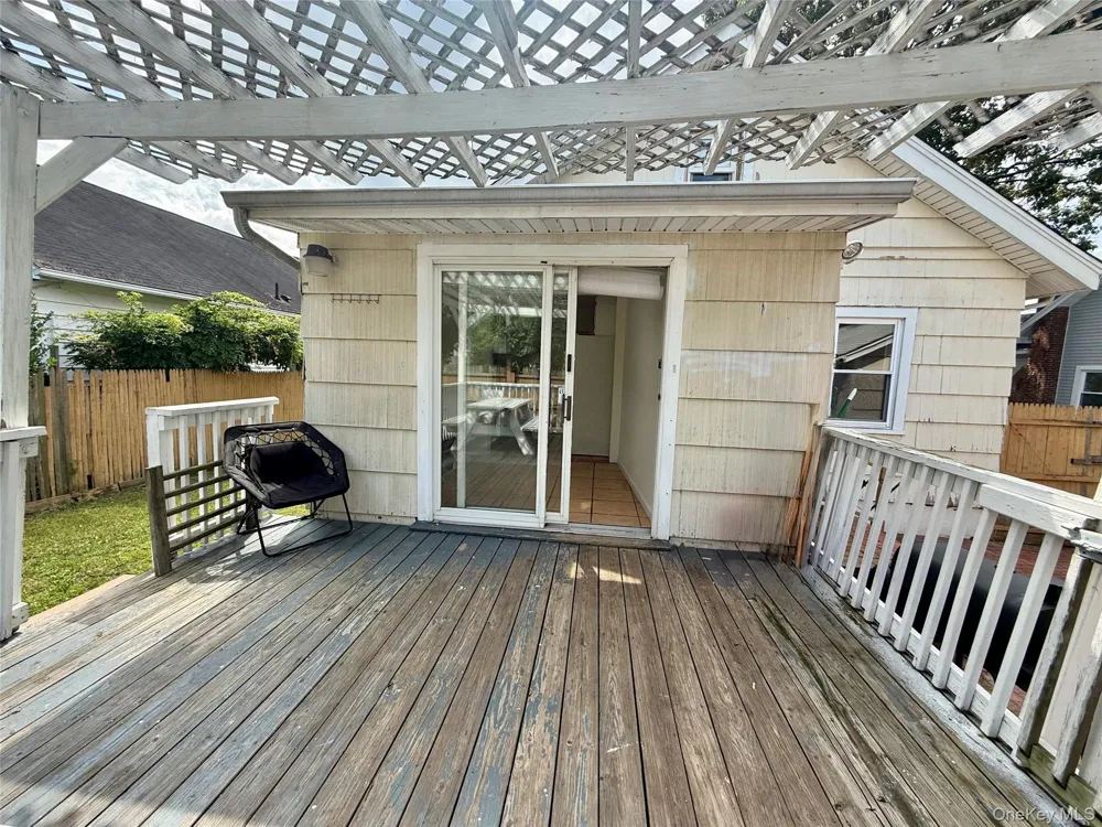 175 S Brookside Avenue Freeport, NY 11520