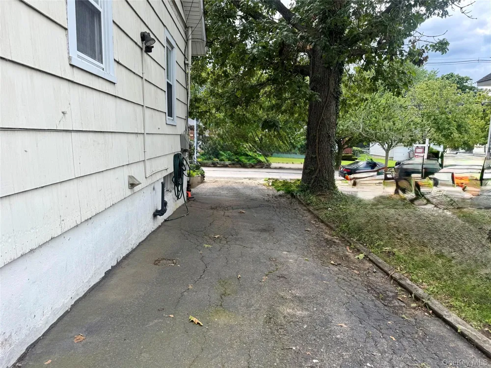 175 S Brookside Avenue Freeport, NY 11520