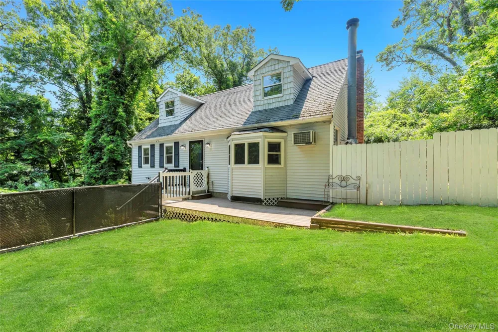 14 Seaside Avenue Sound Beach, NY 11789