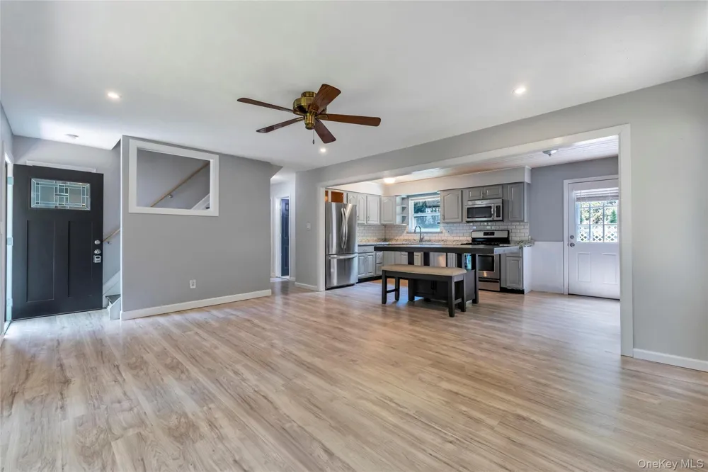 14 Seaside Avenue Sound Beach, NY 11789