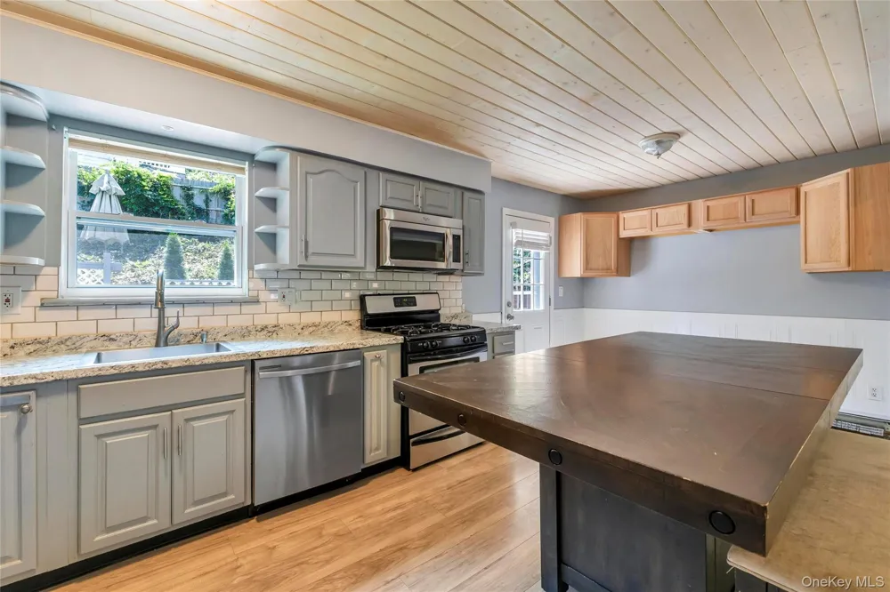 14 Seaside Avenue Sound Beach, NY 11789