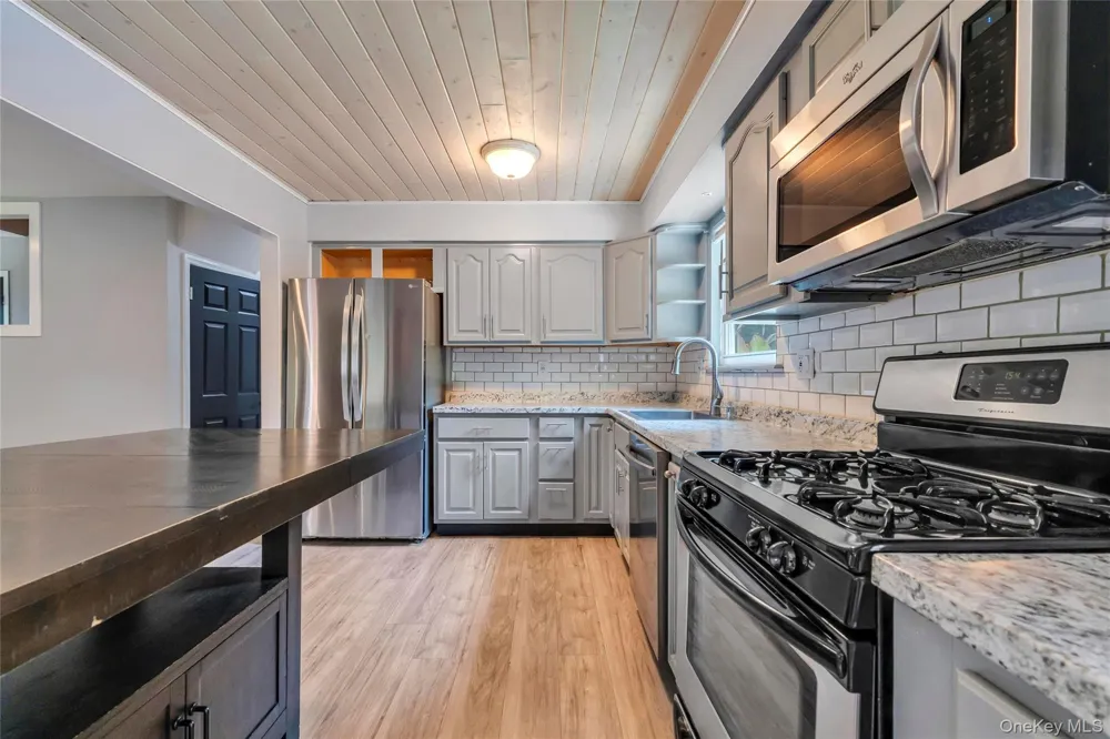 14 Seaside Avenue Sound Beach, NY 11789