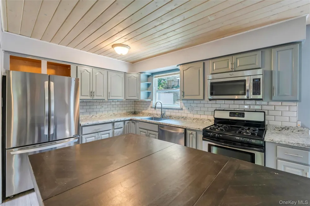 14 Seaside Avenue Sound Beach, NY 11789
