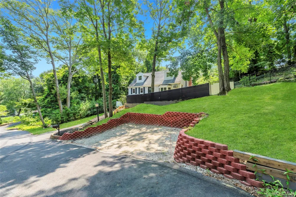 14 Seaside Avenue Sound Beach, NY 11789