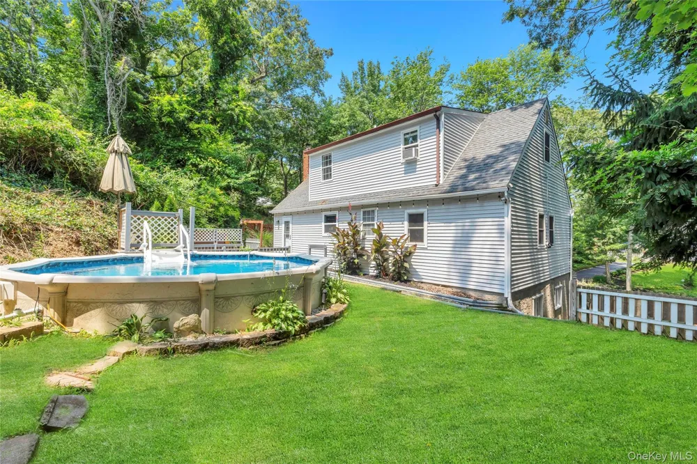14 Seaside Avenue Sound Beach, NY 11789