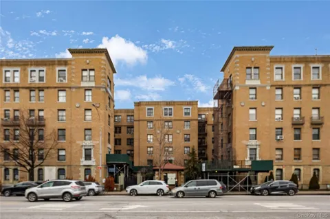 14809 Northern Boulevard #5M