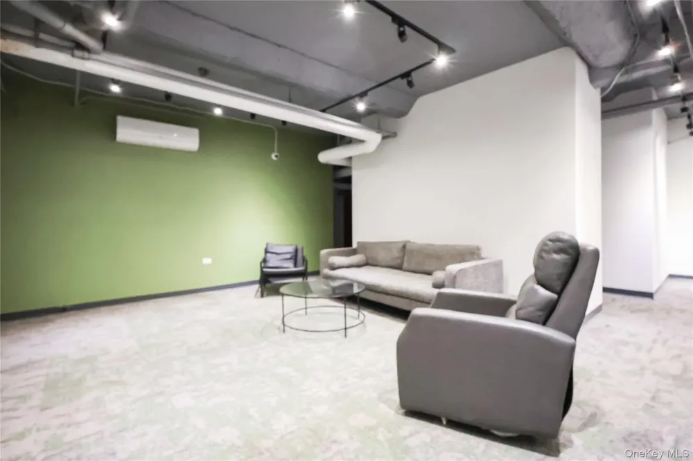 14809 Northern Boulevard #5M Flushing, NY 11354