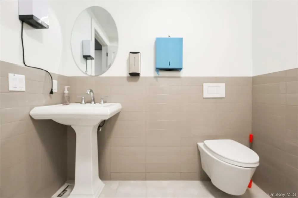 14809 Northern Boulevard #5M Flushing, NY 11354