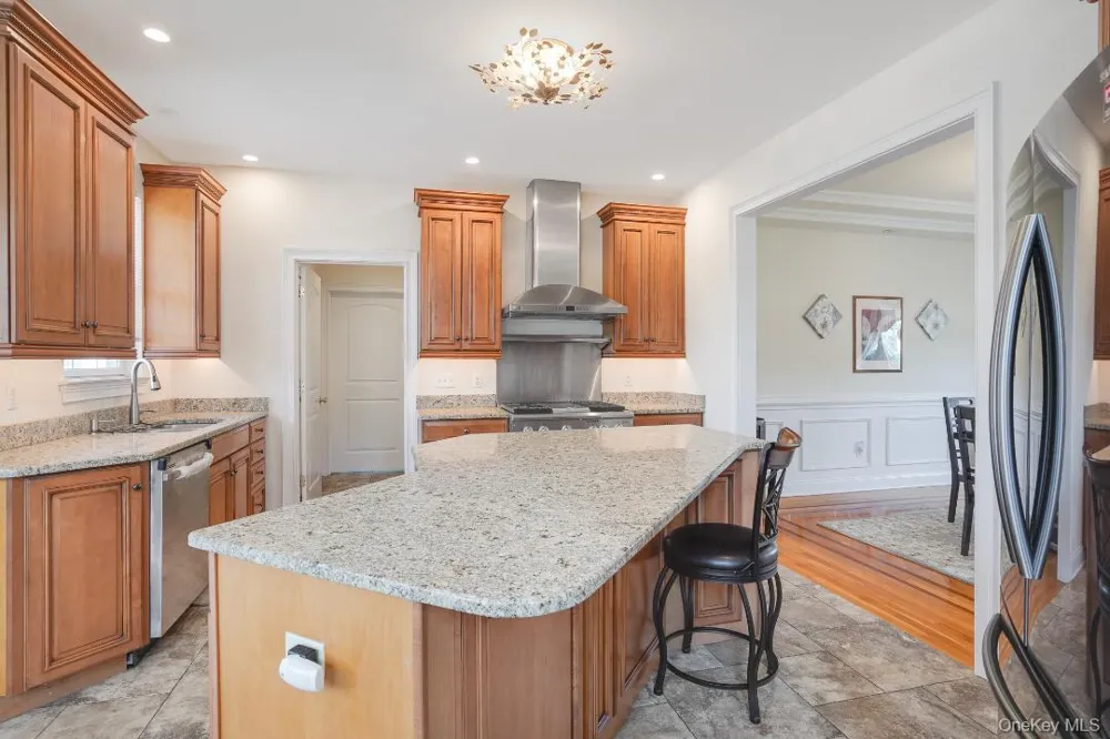 36 Thames Road Poughkeepsie, NY 12603