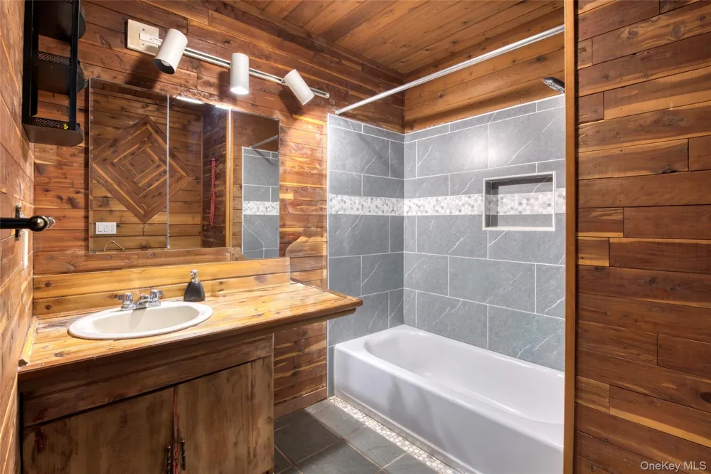 700 Plum Island Lane Orient, NY 11957