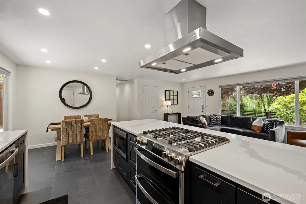 450 Mount Defiance Circle SW Issaquah, WA 98027