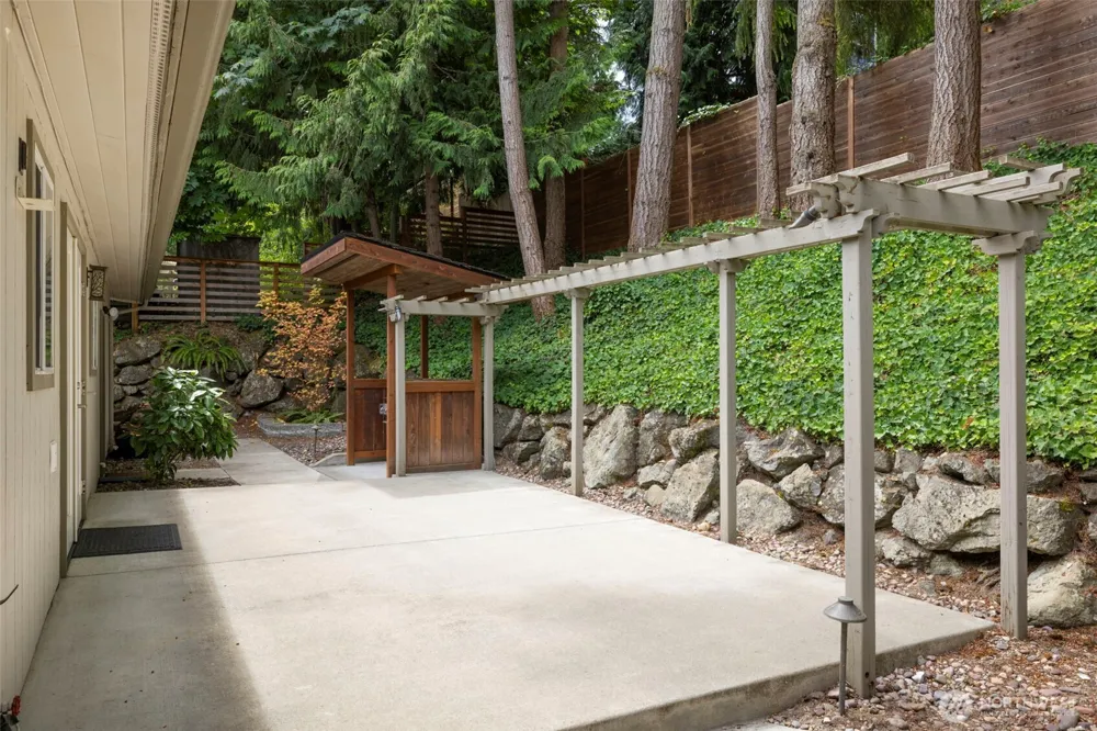 450 Mount Defiance Circle SW Issaquah, WA 98027