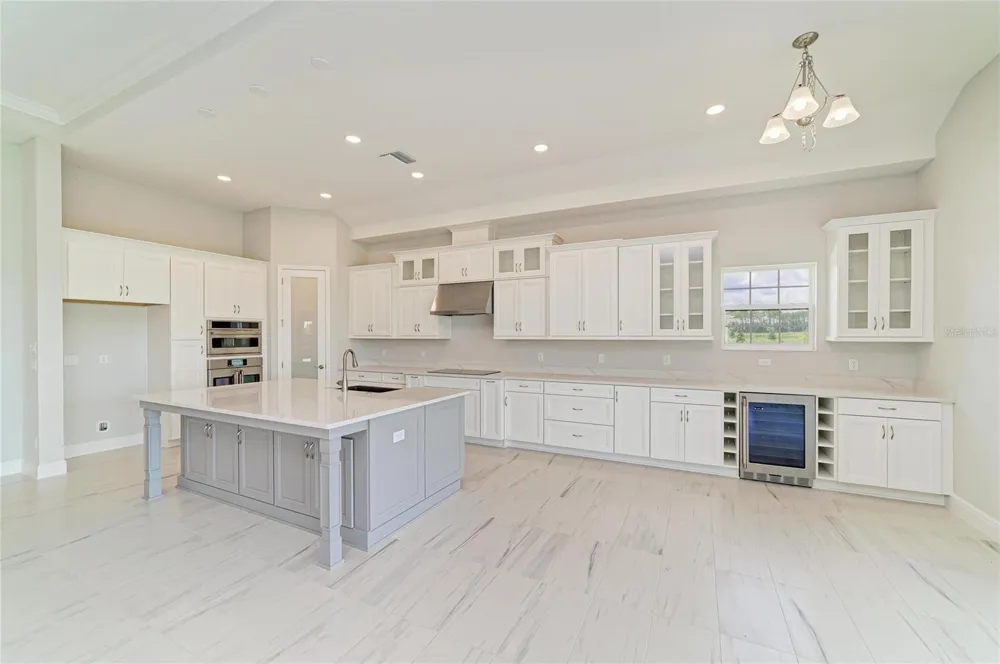 10183 LILAC MANOR TRACE San Antonio, FL 33576