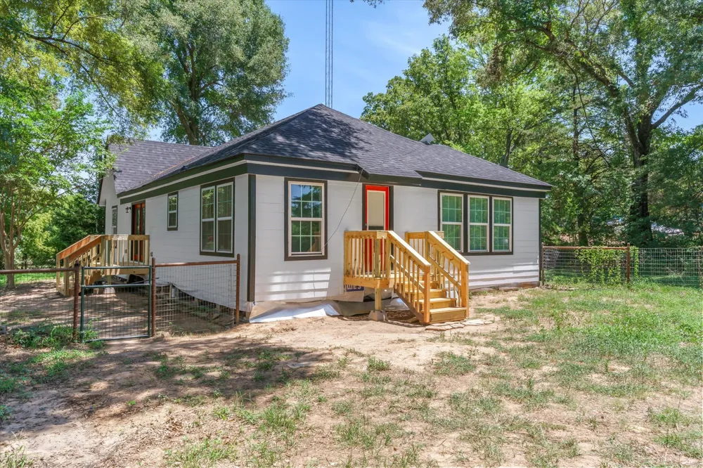 4022 VZ County Road 1701 Grand Saline, TX 75140