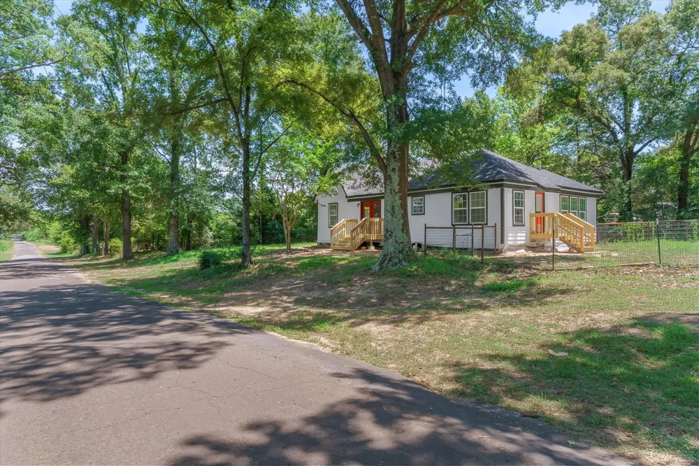 4022 VZ County Road 1701 Grand Saline, TX 75140