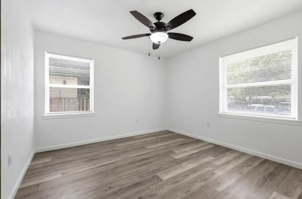 810 Carrier Parkway Grand Prairie, TX 75050