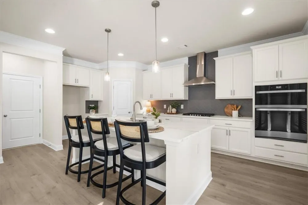 8620 Standing Stone Ball Ground, GA 30107