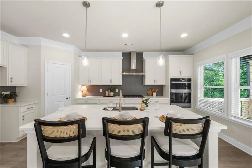 8620 Standing Stone Ball Ground, GA 30107