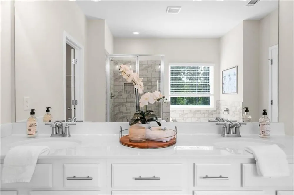 8620 Standing Stone Ball Ground, GA 30107