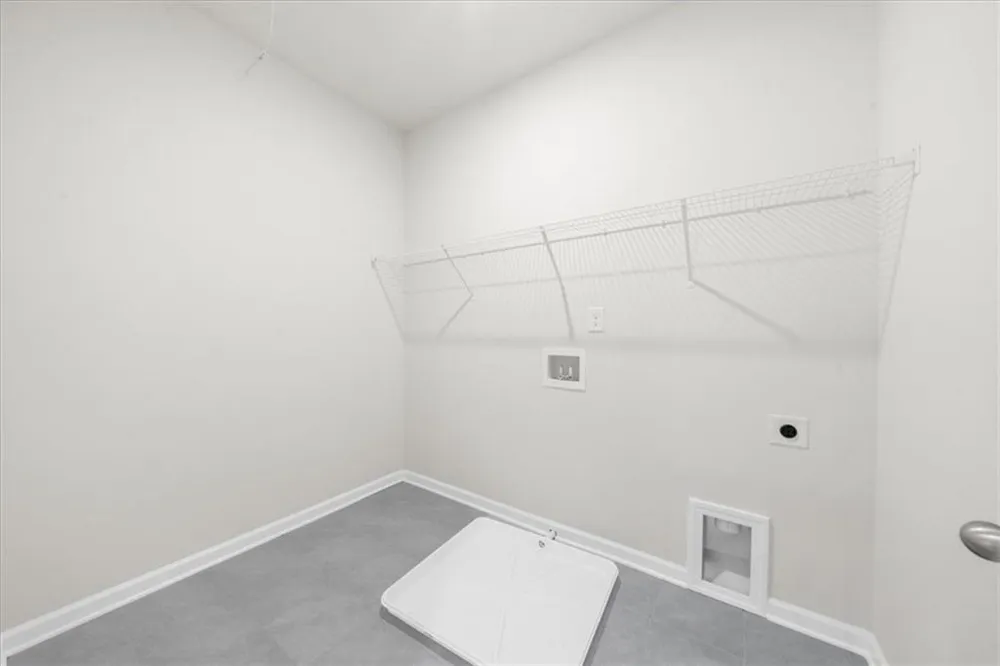 8620 Standing Stone Ball Ground, GA 30107