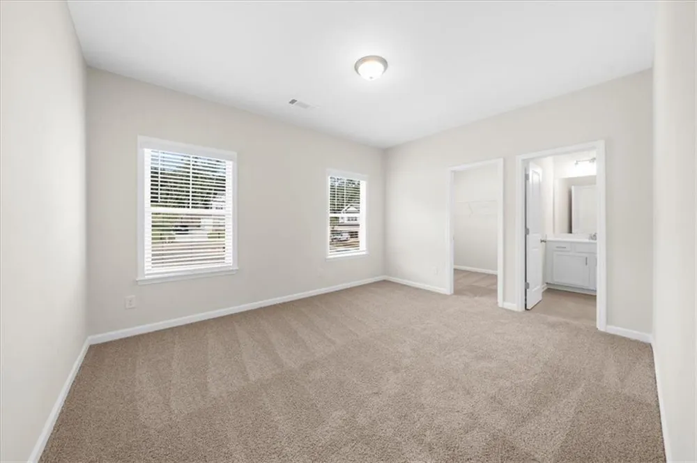 8620 Standing Stone Ball Ground, GA 30107