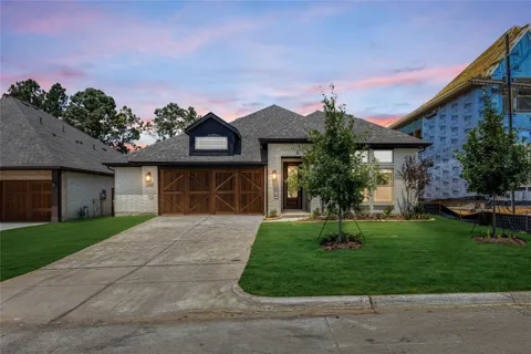 2315 Legacy Oaks Lane
