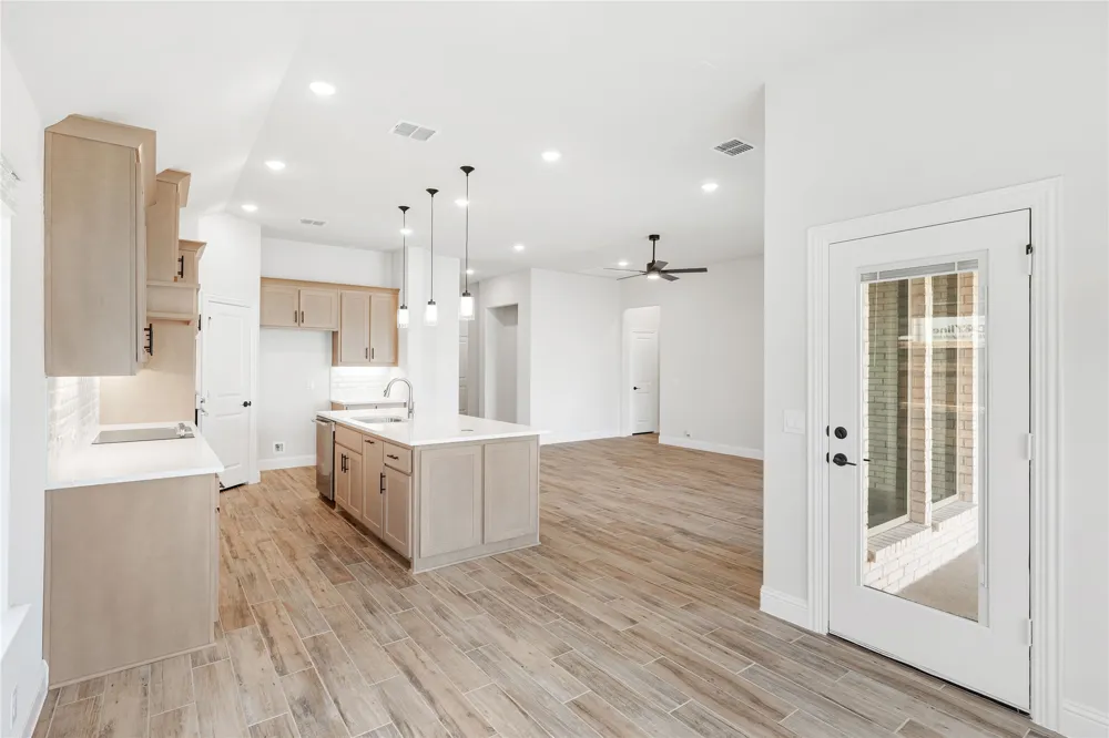 2315 Legacy Oaks Lane Bedford, TX 76021