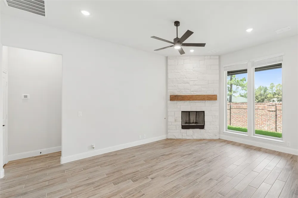 2315 Legacy Oaks Lane Bedford, TX 76021