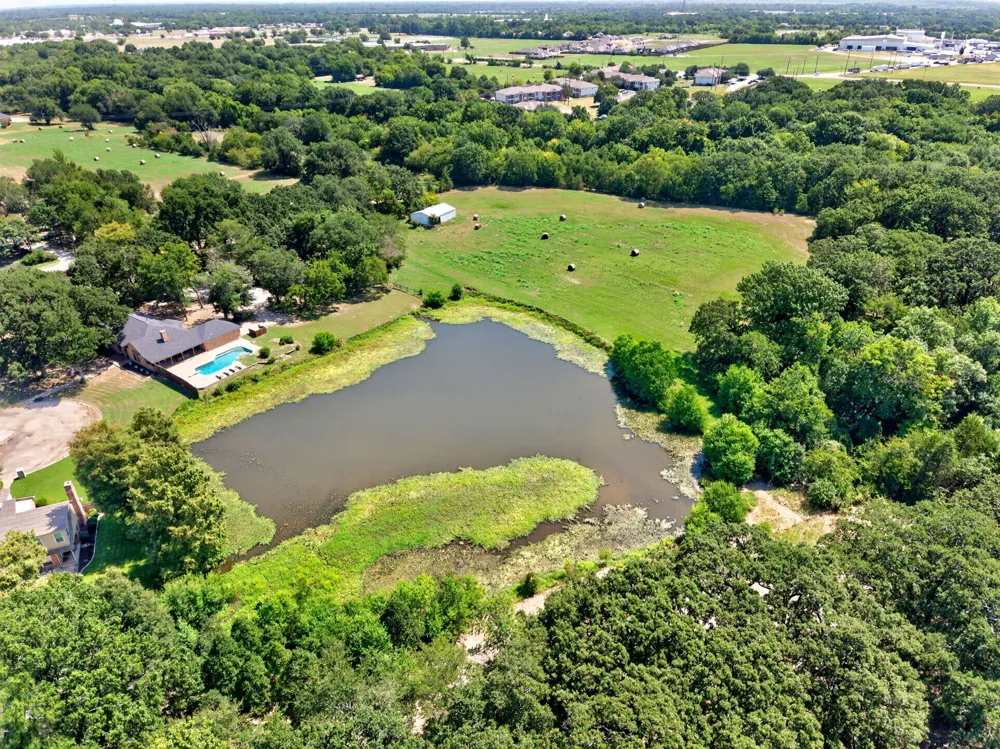 3041 Choctaw Road Commerce, TX 75428
