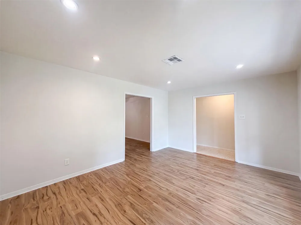 9538 Skyline Drive Houston, TX 77063